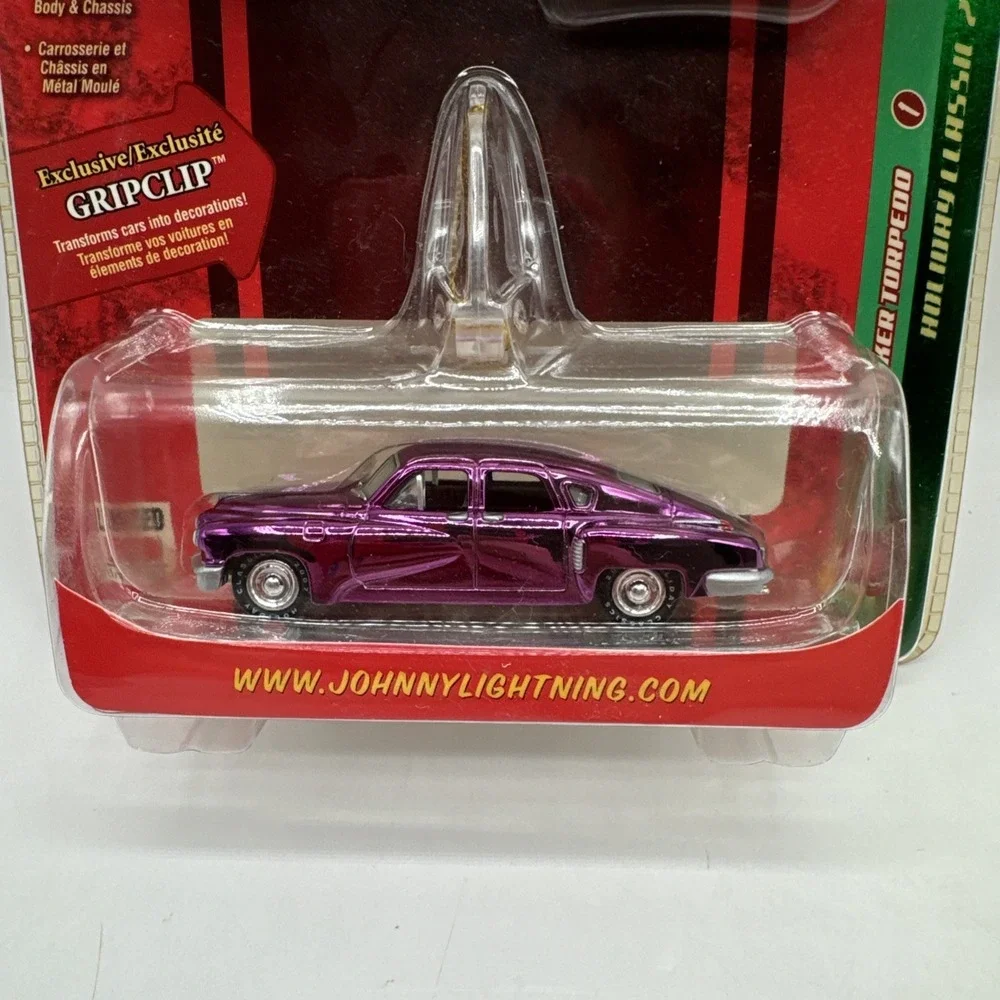 Johnny Lightning Holiday Classics‎ 2007 '48 Tucker Torpedo